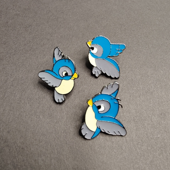 BOGO | Snow White Three Little Birds Pin - Picture 2 of 2